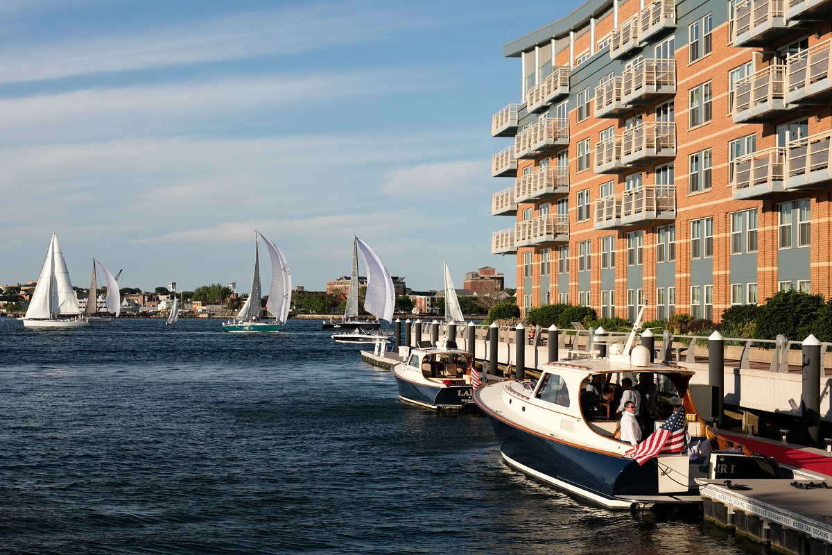 best boston ma waterfront hotel on the harbor near historic sites